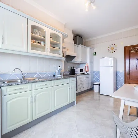 Bella Vista With Stunning Sea Views Apartment