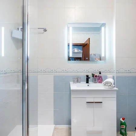 Apartment Bella Vista With Stunning Sea Views