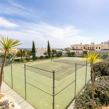 Bella Vista With Stunning Sea Views *